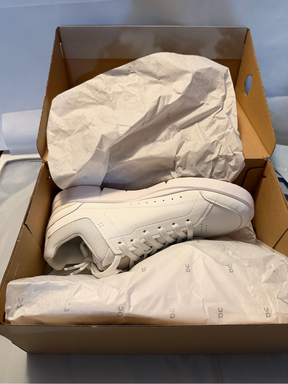 On The Rodger Center Court White Low-Top Lace-Up Sneakers Women’s Size 10 - Picture 7 of 8